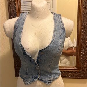 Denim Forum Blue Sleeveless Button-Up Top